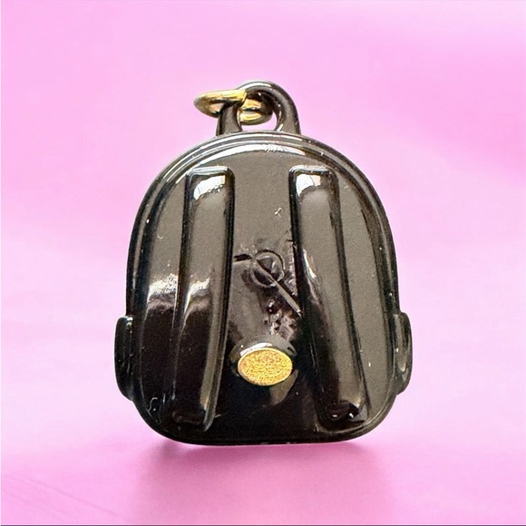 SALE❣️CHANEL Backpack Charm Stamped CC Logo Pendant Charm Camellia Black & White - Picture 11 of 12